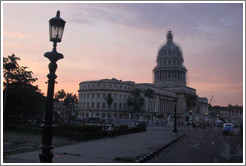 El Capitolio at dusk.