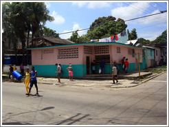 Pink and blue building, Calle Perla, La V&iacute;bora neighborhood.