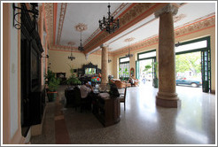 Lobby, Hotel/Restaurante/Caf&eacute; Velasco.