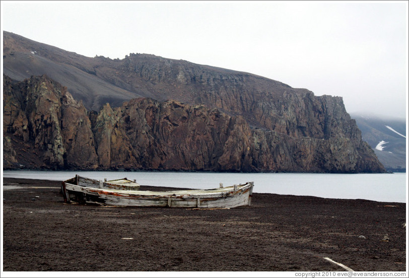 Boat remains, Whaler's Bay.