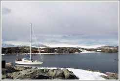 Private yacht in Grandidier Channel.