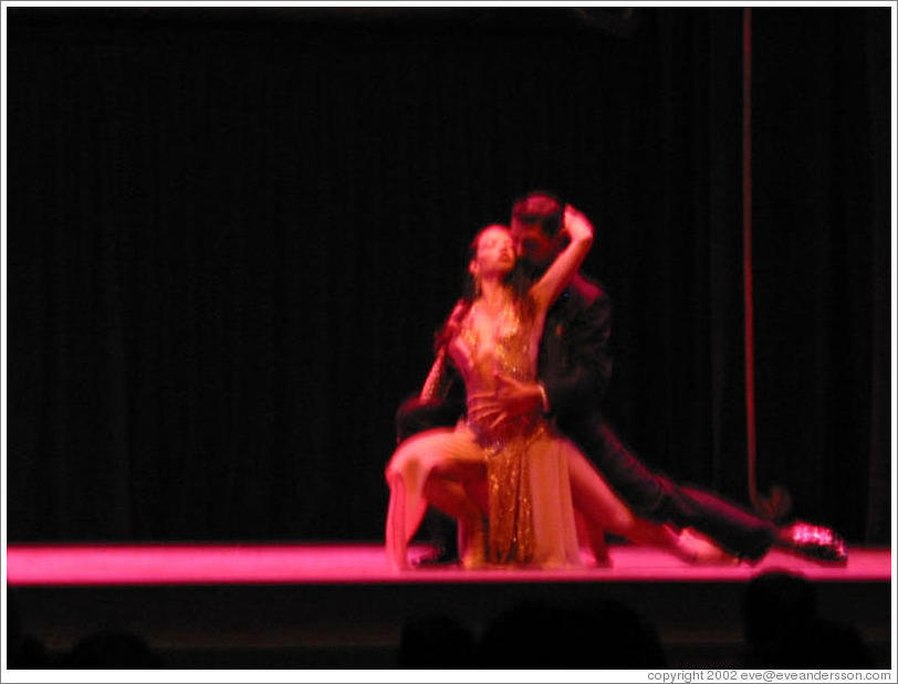 Tango performance.  Esquina Carlos Gardel.