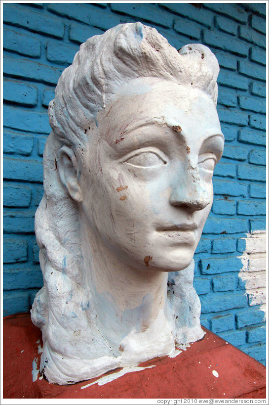 Sculpture of a woman, probably Evita. Gral. Gregorio Ar? de Lamadrid, La Boca.