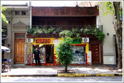 En el Camino Libros (On the Road Books), Calle Jorge Luis Borges, Palermo Viejo district.