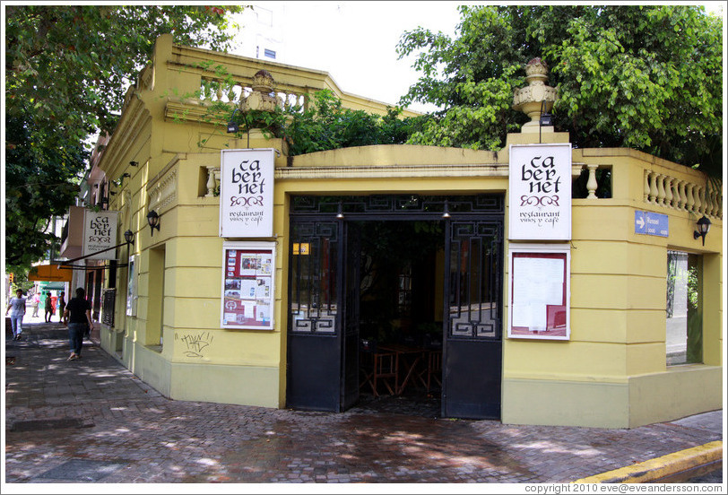 Cabernet Restaurant, Calle Jorge Luis Borges and Pasaje Russel, Palermo Viejo district.