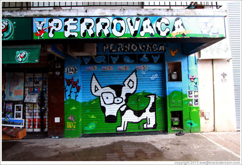 Perrovaca (Dog-cow), Calle Serrano near Plaza Serrano (Plaza Cort?r), Palermo Viejo district.
