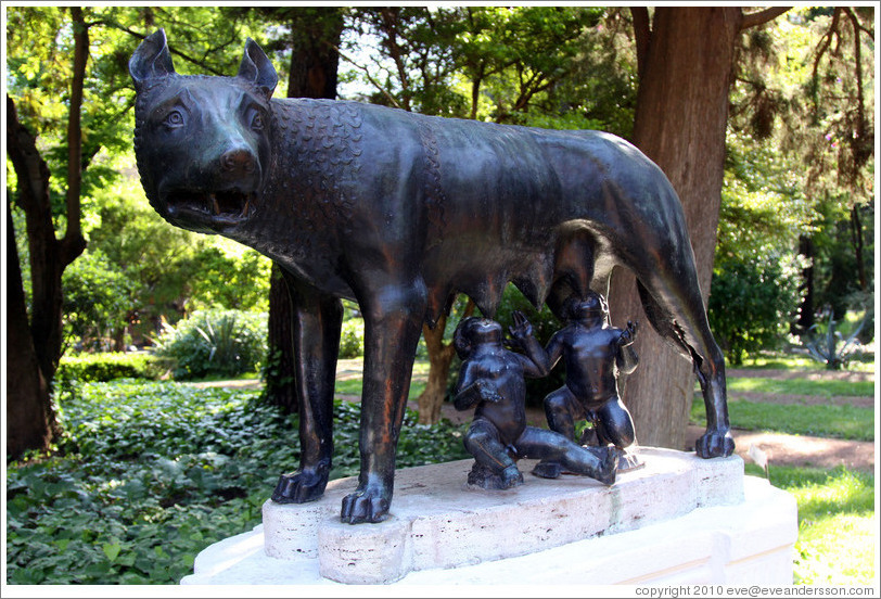 Loba Romana, a sculpture of Romulus and Remus. Jard?Bot?co Carlos Thays, Palermo.