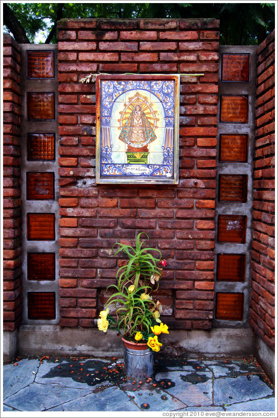 Virgen de Lujen, Plaza Italia, Palermo Viejo district.