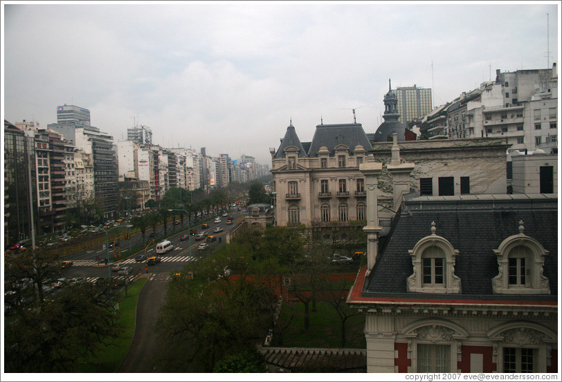 Avenida 9 de Julio in the Recoleta district.