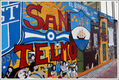 Mural de Dos Escudos. Avenida Independencia, San Telmo.