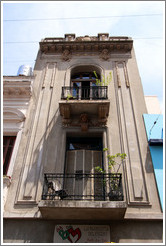 Building housing the defunct La Bodeguita del Medio, Avenida Bol?r 832, San Telmo district.