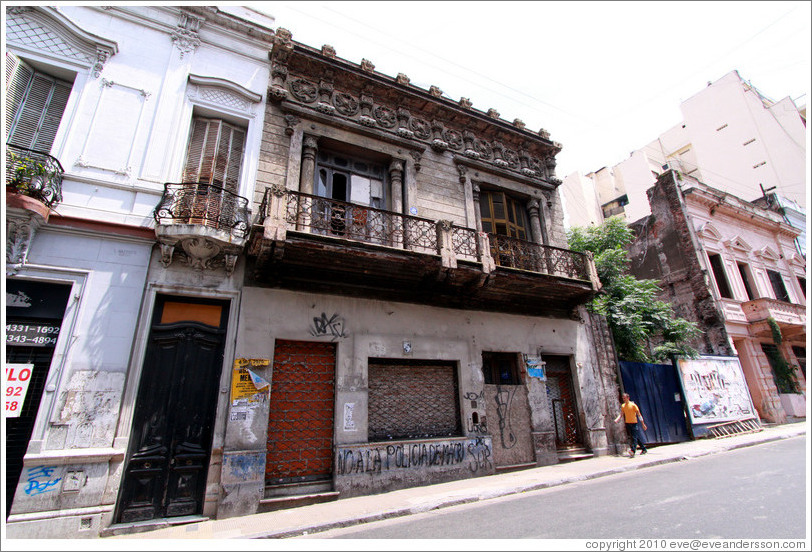 Avenida Bol?r near Avenida Chile, San Telmo district.