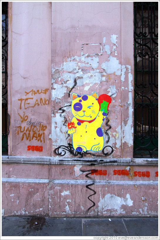 Cat graffiti, Calle Bol?r near Calle Humberto Primero, San Telmo district.