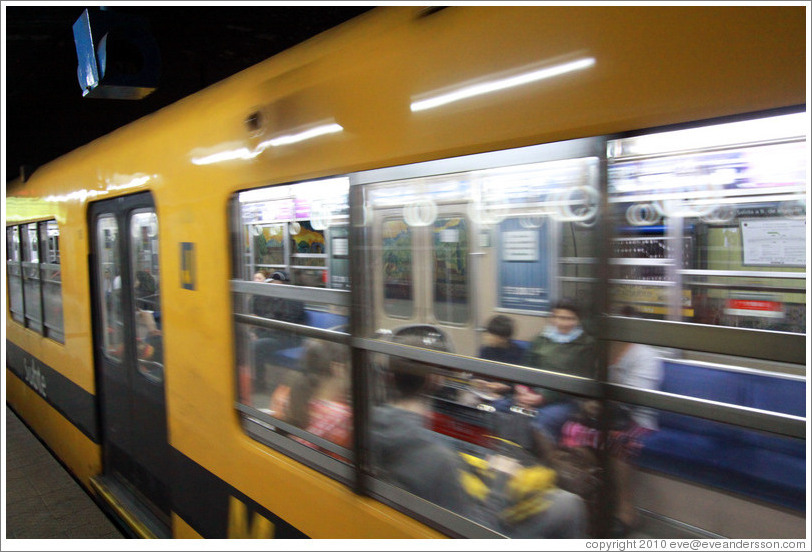 Train, Subte (Buenos Aires subway).