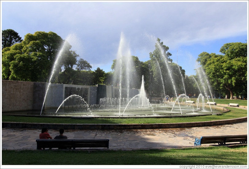 Fountain, Plaza Independencia, city of Mendoza.