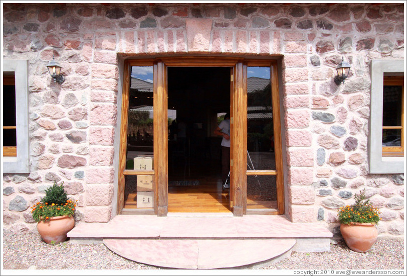 Tasting room entrance, Kaiken Winery, Luj?de Cujo.