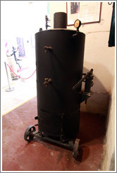 Portable boiler. Museum of Bodega La Banda.