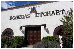 Bodegas Etchart.