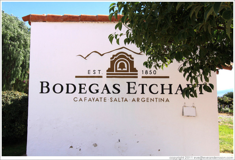 Sign. Bodegas Etchart.