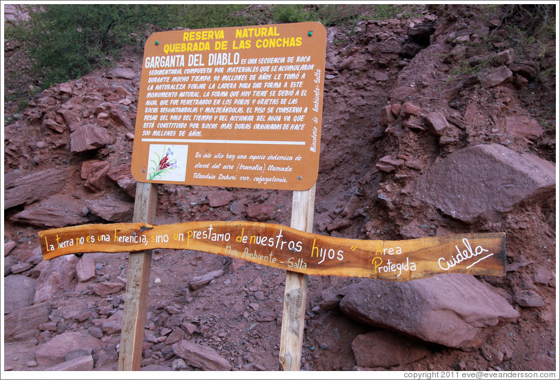 Sign. Garganta del Diablo (Devil's Throat). Quebrada de las Conchas.