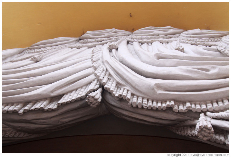 Detail of stone "curtains". Bas?ca y Convento de San Francisco.