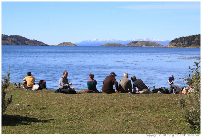 People picnicking.  Bah?Ensenada.  Costera Sendero (Coastal Path).