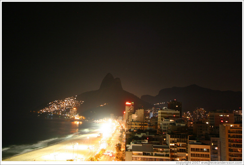 Leblon and Dois Irm&atilde;os at night.