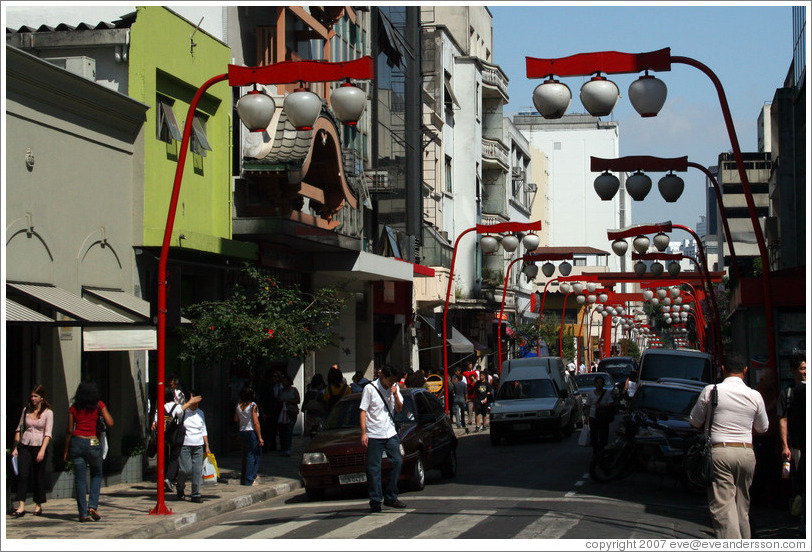 Liberdade, a Japanese district in S&atilde;o Paulo.