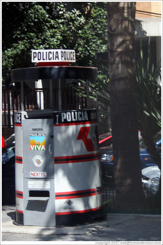 Police booth.  Unmanned.  Not sure why it's there.