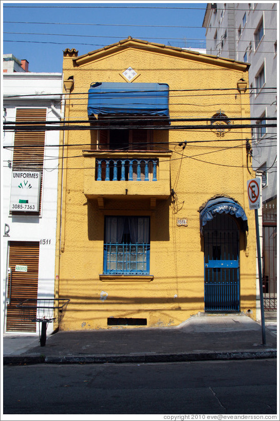 Yellow house.  Rua Artur de Azevedo.  Villa Magdalena neighborhood.