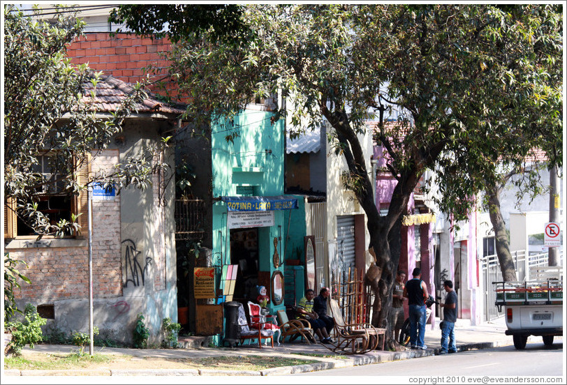 Rua Cardeal Arcoverde.  Villa Magdalena neighborhood.