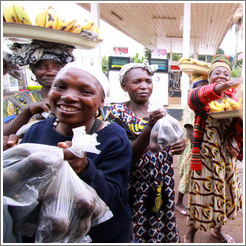 Fruit vendors on Route N5.