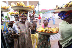 Banana vendors on Route N5.