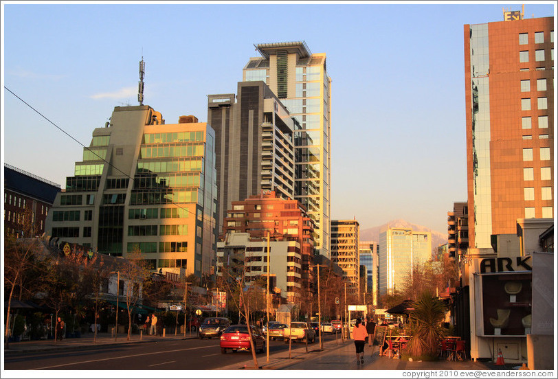 Isidora Goyenechea, Providencia neighborhood.