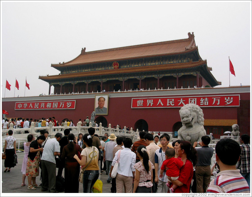 Mao Zedong at entrance to Forbidden City.