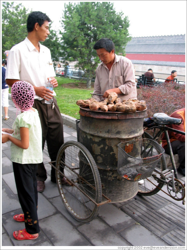 Potato seller on Jingshan Qianjie.