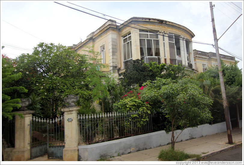 Beige house, 17th Street.