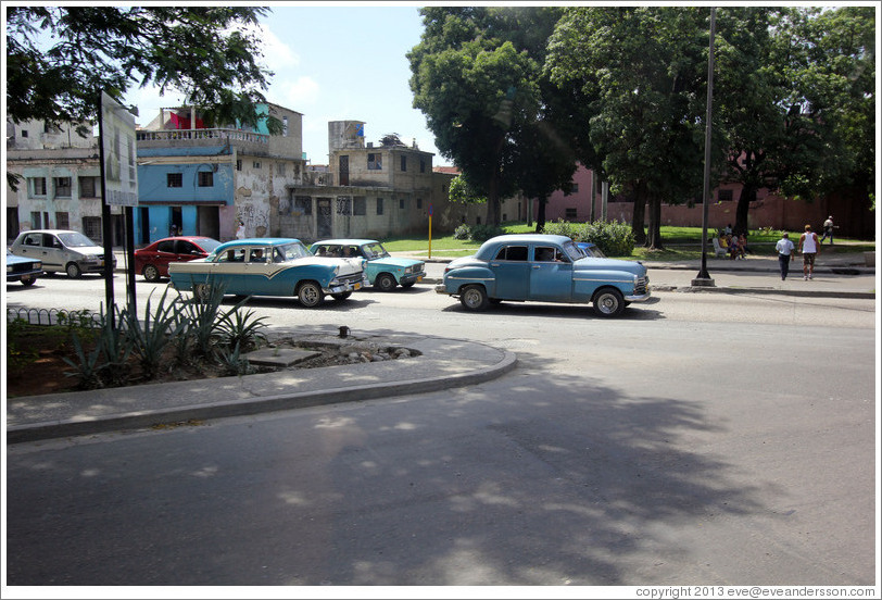 Corner of Calle Avenida de M&eacute;xico Cristina and Calzada 10 de Octubre.