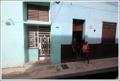 Women talking, Calle Jovellar.