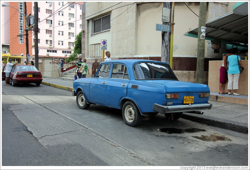 Blue car, O Street.