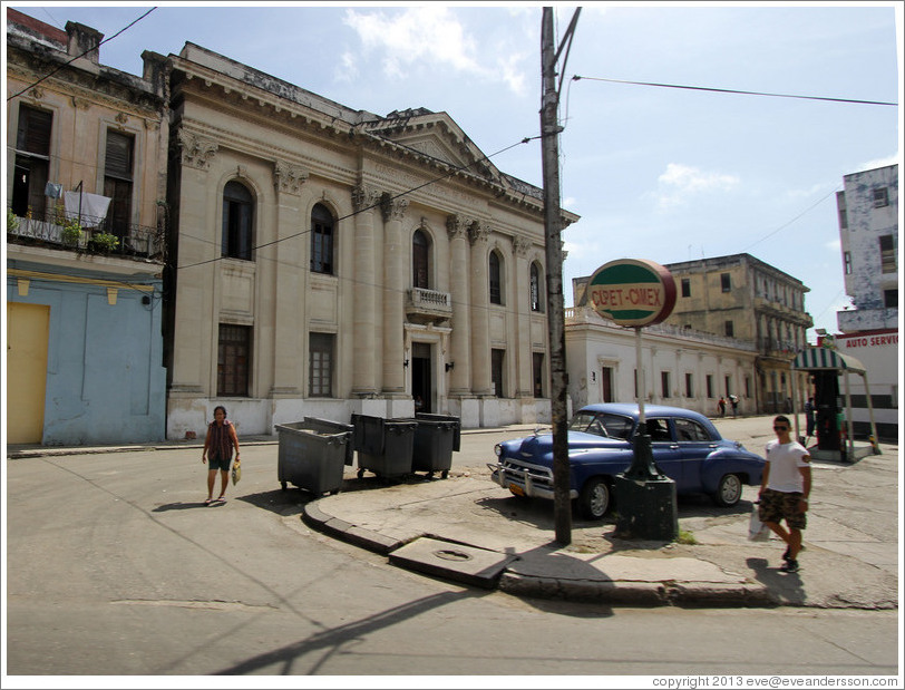 Cupet-Cimex gas station, Calle Padre Varela (Belonscoain).