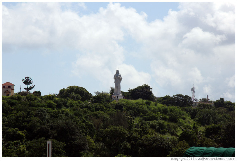 Statue of Cristo de la Habana.