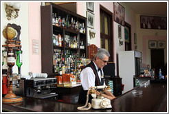 Bartender in the bar of the Hotel Nacional de Cuba.