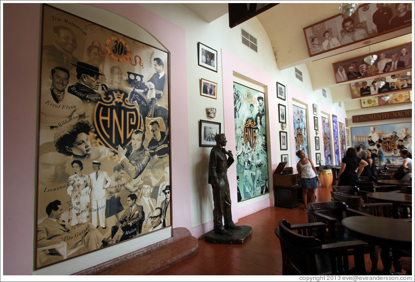 Hall of fame, showing pictures of famous people who have visited the Hotel Nacional de Cuba.