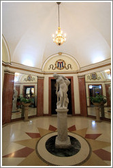 Sculpture in a hallway, Hotel Nacional de Cuba.