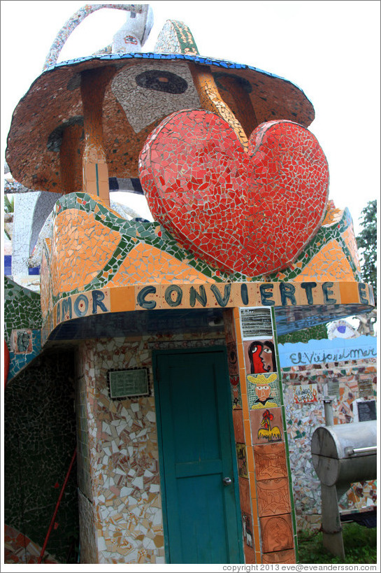 Red heart above door, Fusterlandia.