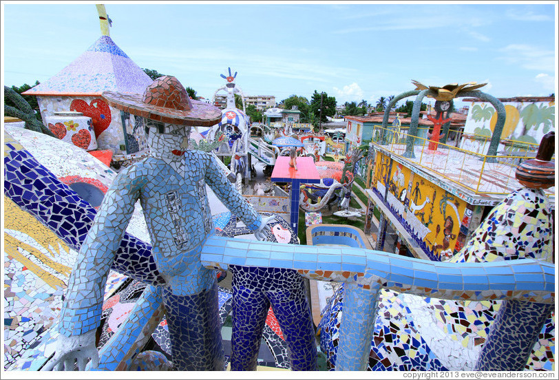 Man with hat, Fusterlandia.