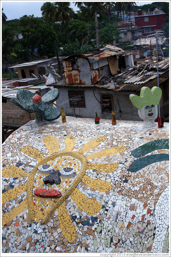 Roof with sunshine mosaic, Fusterlandia.