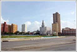 Buildings beside the Malec&oacute;n.