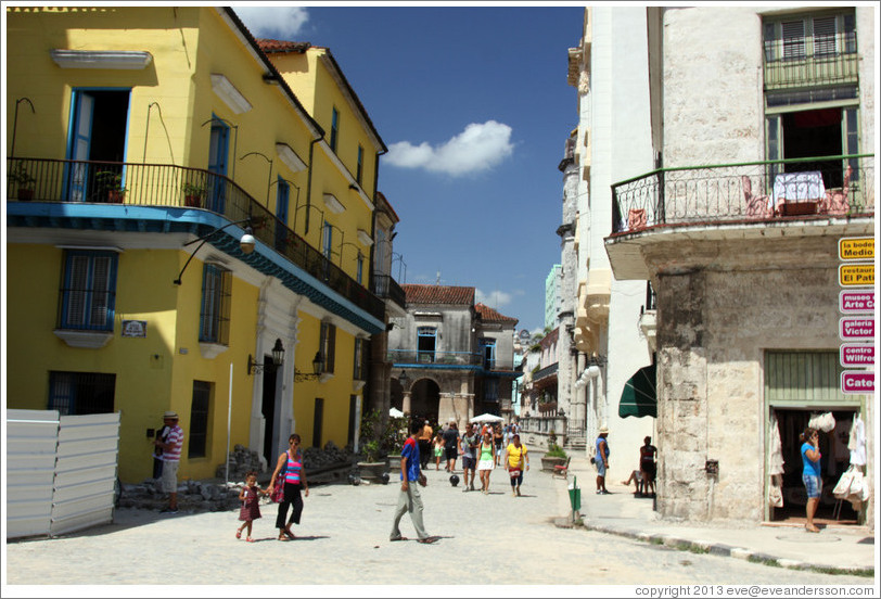 Calle Empedrado, Old Havana.